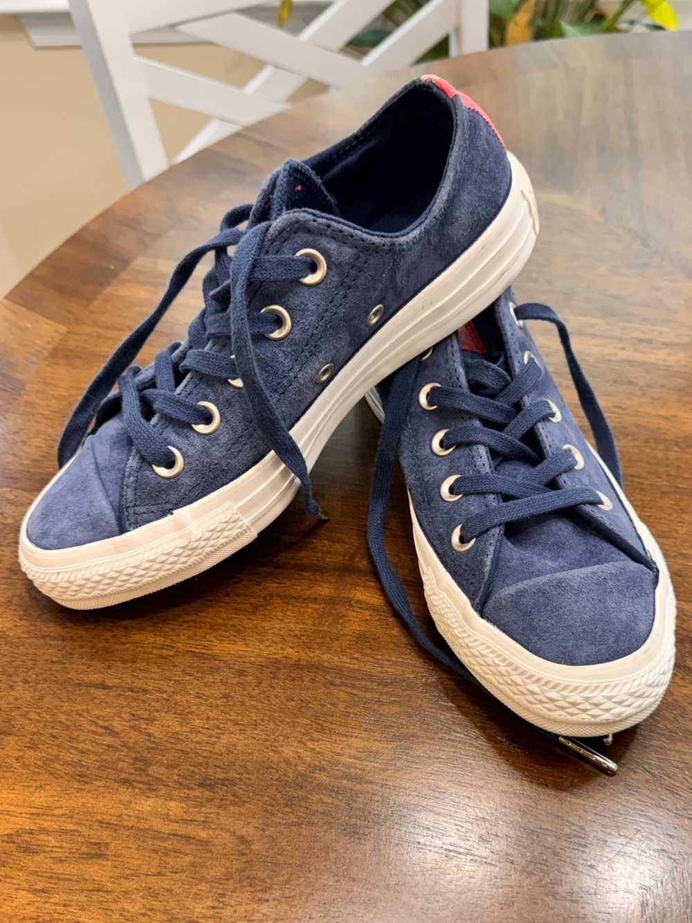 Converse Blue Suede Women’s 5. In like new condition.